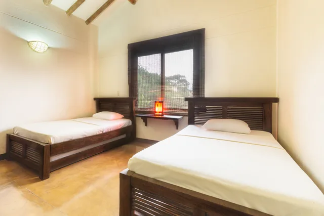 غرفة قياسية ثلاثية، Decameron Panaca 1/1