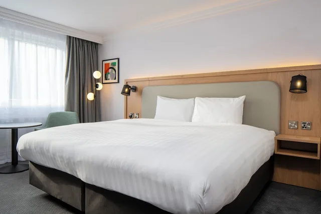 غرفة قياسية بسرير كينج، HOLIDAY INN BRISTOL FILTON 4/10