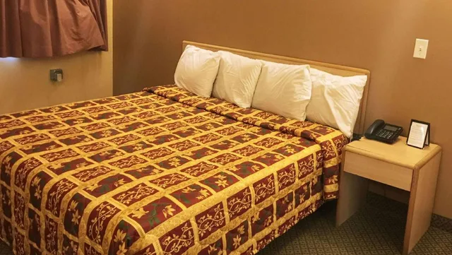 Deluxe, Double Bed, M Star Hotel Mansfield 3/4