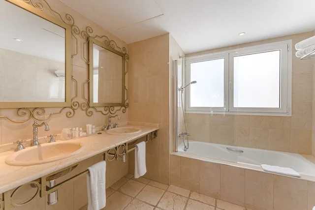 غرفة سوبيريور بغرفتي نوم بجاكوزي، Flamingo Suites 6/10