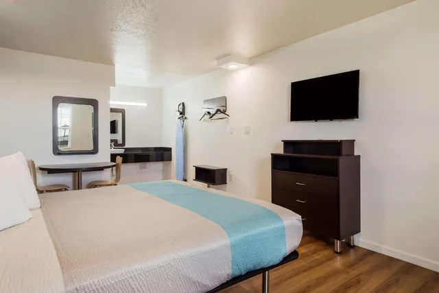 غرفة بسرير كينج لذوي الإعاقة، Motel6 Temple, TX 4/10