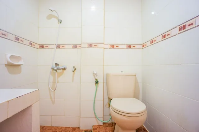 غرفة قياسية بسريرين منفصلين، OYO 1636 Wisma Kuta Karang 5/5