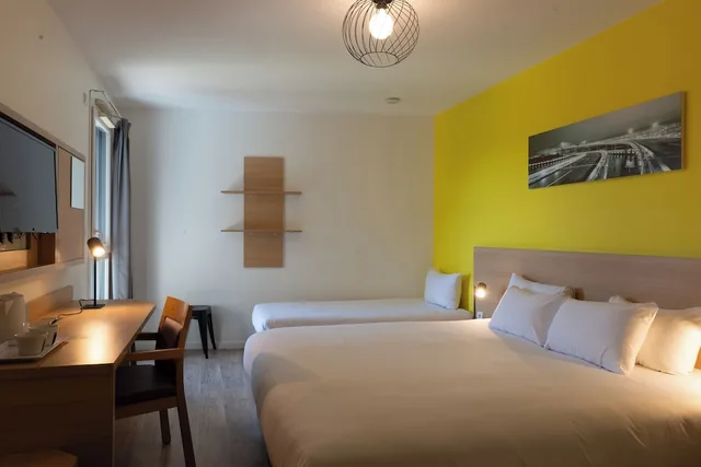 Room, Triple, 3 Beds, Eastlodge Lyon Est Eurexpo 2/4