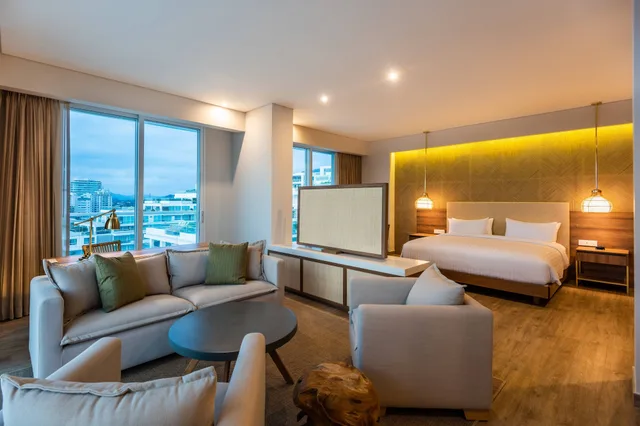 1 Bedroom, Suite, King Bed, Ocean Front, Balcony، Santa Marta Marriott Resort Playa Dormida 5/10