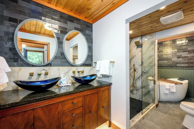 Luxury, Penthouse, 2 King Beds, Little Creek Cove 3/5
