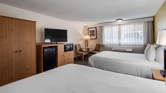 غرفة قياسية بسريرين كوين لذوي الإعاقة، Best Western Hi-Desert Inn 4/10