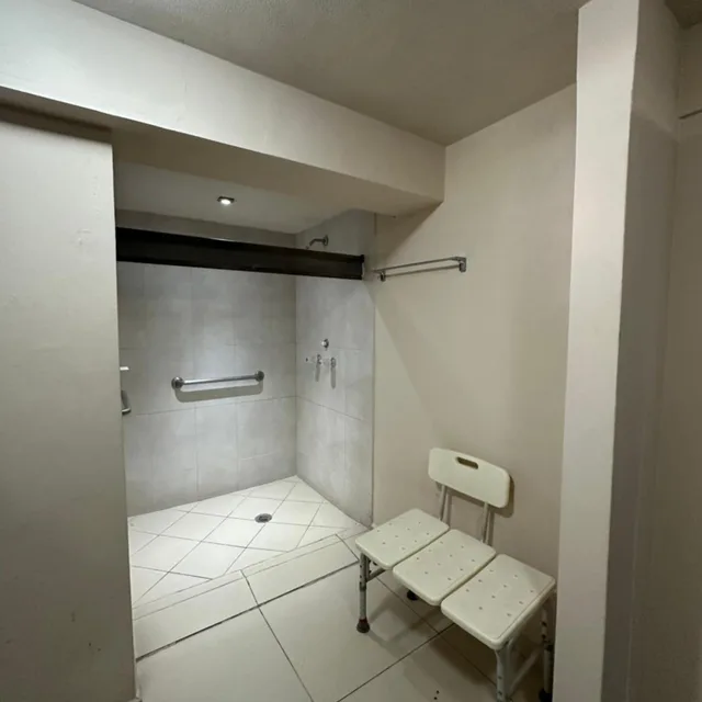 غرفة بسرير كينج لذوي الإعاقة، Hotel Velario 3/7