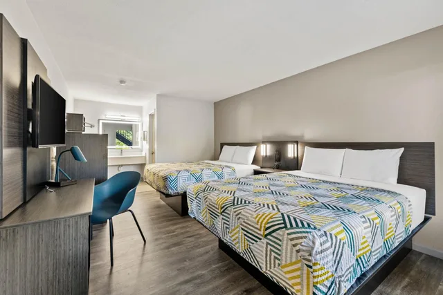 2 Queen Beds Mobil Access Tub Nsmk Micfridge، Motel6 Mccomb Ms 12/16