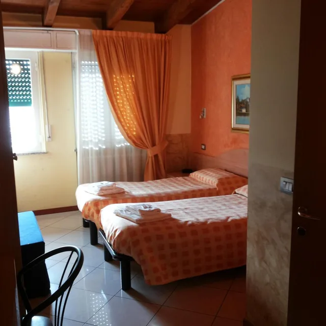 غرفة بسريرين منفصلين، Hotel Le Querce 1/10