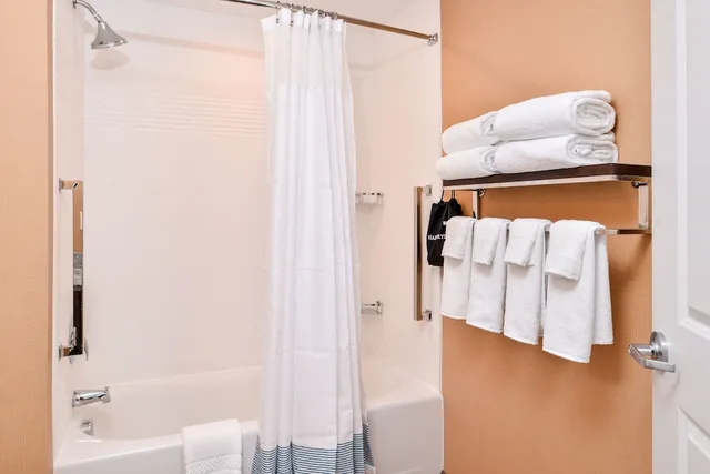 استوديو بسرير كينج مع أريكة بمطبخ، Towneplace Suites By Marriott Charleston-West Ashley 5/5