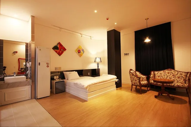 Suite, Double Bed, Hotel Insomnia 3/9