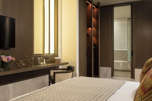 جناح جونيور بسرير كينج بإطلالة على المدينة، فندق ومنتجع أصيلة جدة(Assila, a Luxury Collection Hotel, Jeddah) 2/5