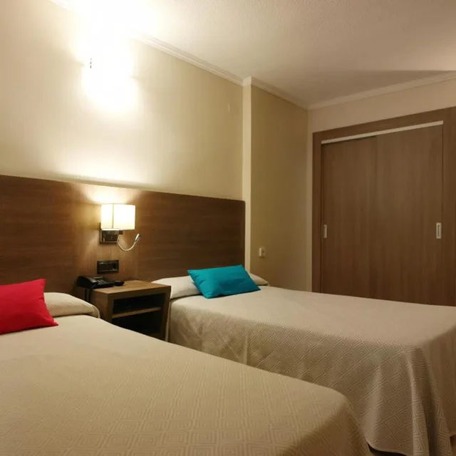 غرفة بسرير مزدوج، Hotel Avenida Plaza 2/10