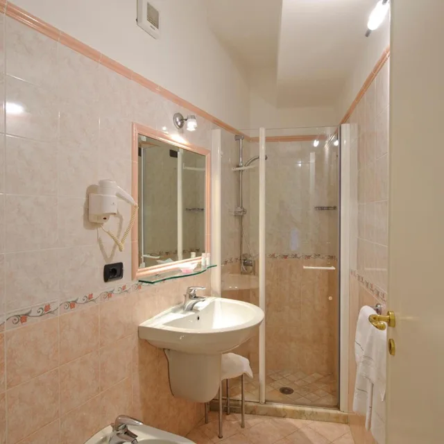 Room, Double Bed, La Pergola Hotel 9/10