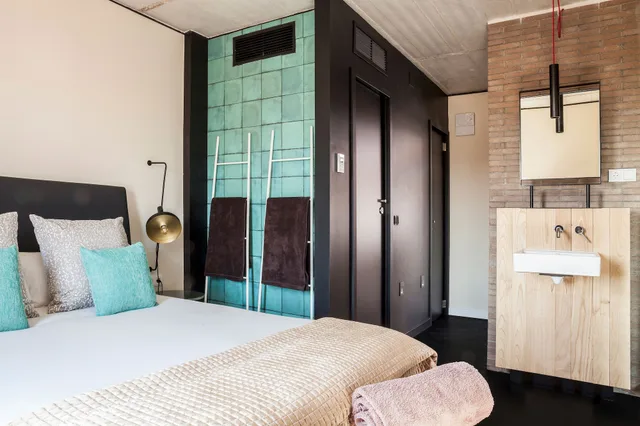 غرفة سوبيريور بسرير مزدوج بشرفة، Bastardo Hostel 1/3