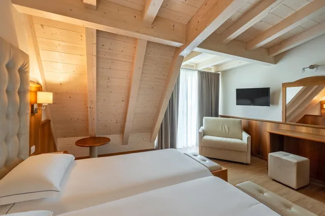 غرفة سوبيريور بسرير مزدوج، Royal Suite 1/9