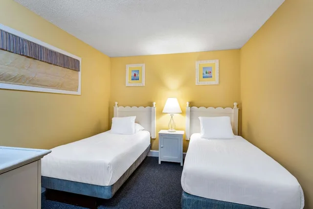 2 Bedrooms, Suite, King and Twin Beds, 2 Queen Beds, Ocean Front، Ocean Club Resort Myrtle Beach 3/10