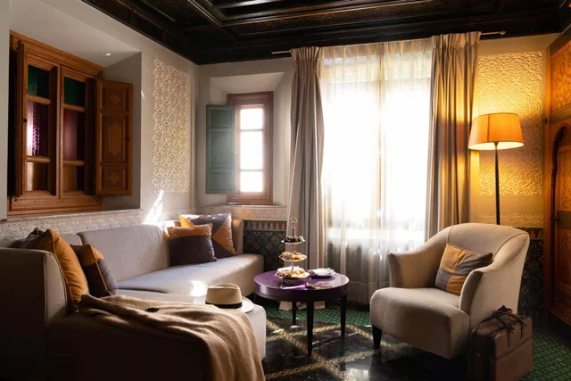 جناح ديلوكس بسرير كينج، Palais Faraj Suites And Spa 1/2
