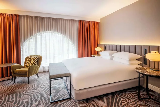 Family, King Bed, Bunk Bed, Hilton Brussels Grand Place 1/3