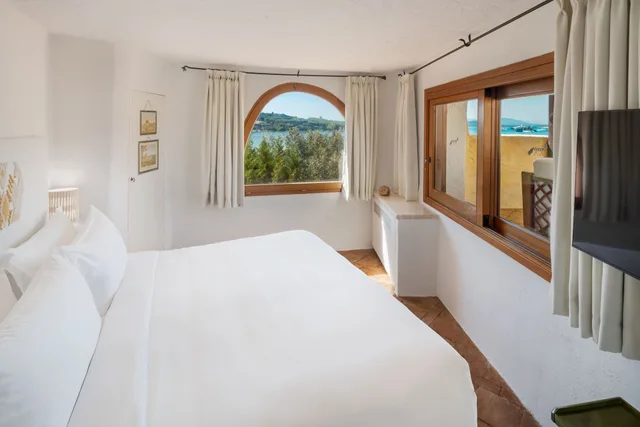 Island, Suite, King Bed, Partial Sea View, Hotel Cala Di Volpe Costa Smeralda 2/10