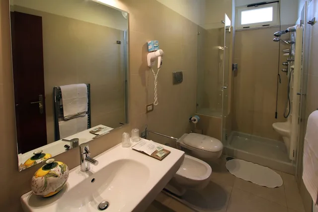 غرفة كلاسيكية بسريرين منفصلين بشرفة، Hotel Alpha 6/7