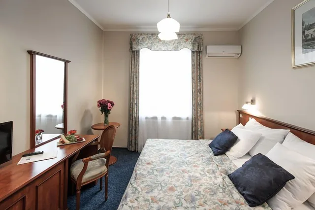 Standard, Twin Beds, Hotel Union 7/10