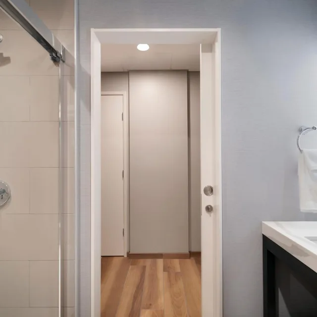 غرفة بسرير كينج بغرفة نوم واحدة مع أريكة، Hyatt Place LAX Century Blvd 2/2