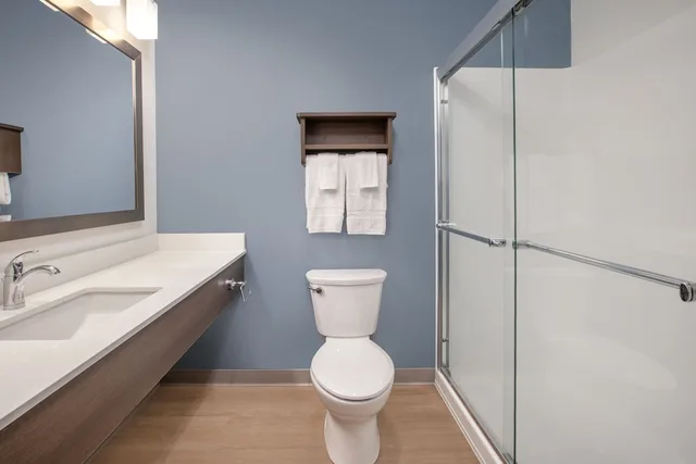 جناح أساسي بسرير كوين، WoodSpring Suites Charlotte - University Research Park 10/10