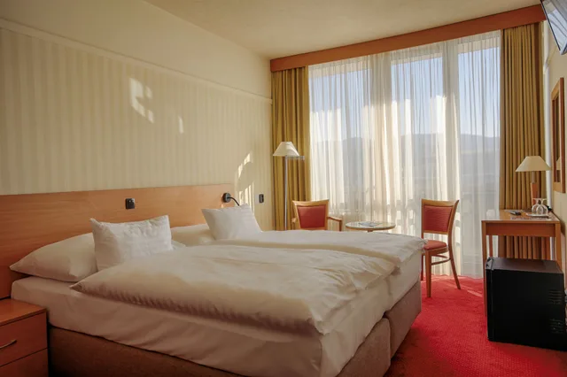 Superior, Double or Twin Bed, Alameda Wing، Ensana Esplanade HSH 1/3