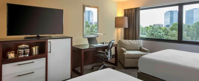 غرفة بسرير مزدوج لذوي الإعاقة، Doubletree By Hilton Chicago Schaumburg 2/4