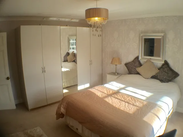 5 Bedrooms, Old, Cottage, Twin Beds, 2 Double Beds, 2 King Beds، Polean Farm Cottages 1/1