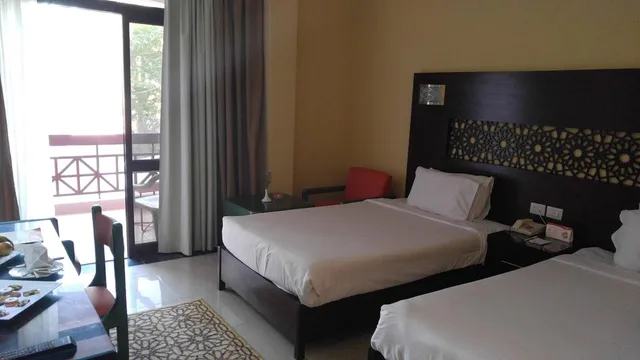 Double Room Garden View, Pyramisa Island Hotel Aswan 3/4