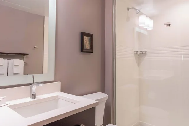 استوديو بسريرين كوين لذوي الإعاقة، TownePlace Suites by Marriott Agoura Hills 2/4