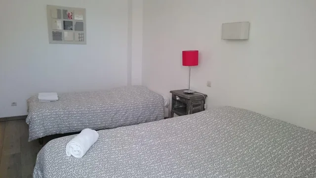 غرفة سوبيريور ثلاثية، P'TIT DEJ-HOTEL MARTIGUES LE 5 4/5