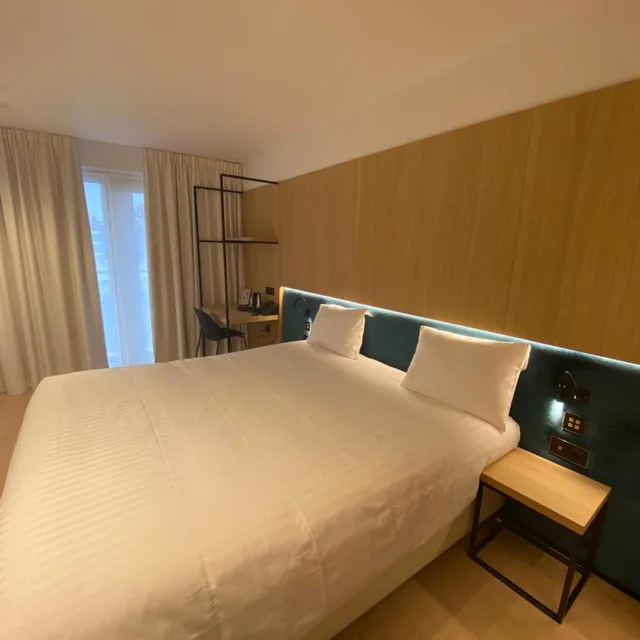 غرفة ديلوكس بسرير مزدوج بشرفة، Parkhotel Roeselare 3/6