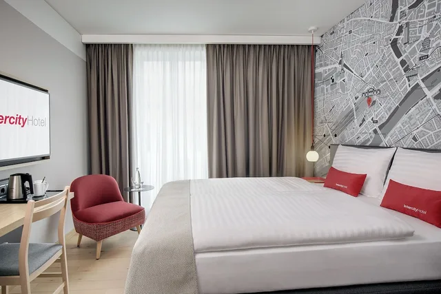 Superior, Twin Beds, Intercity Hotel Frankfurt Hauptbahnhof Sud 1/5