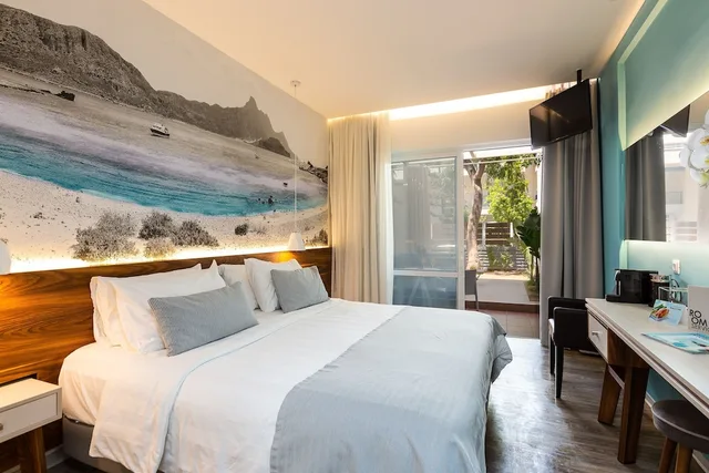 جناح جونيور بحوض جاكوزي، Atrium Ambiance Hotel 1/7