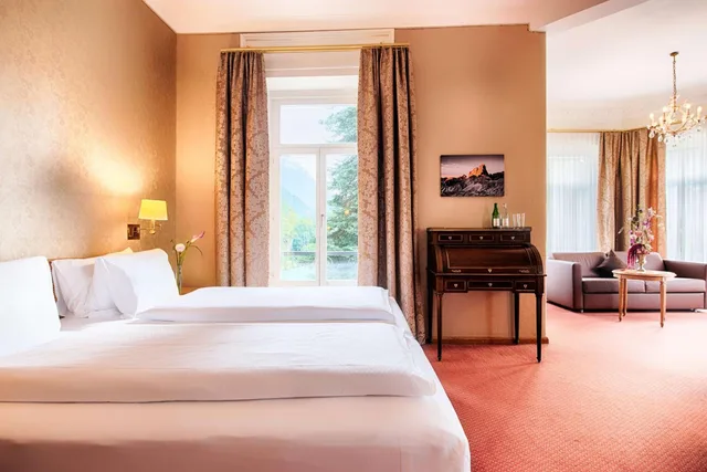 Junior Suite, Deluxe, King Bed, Grand Hotel Beau Rivage 2/10