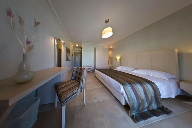غرفة قياسية بسرير كوين، Alexander Inn 3/3