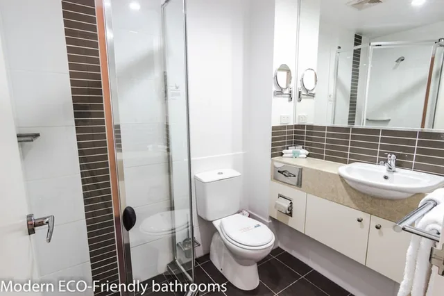 Connecting, Standard, 1 Single and 2 Double Beds، AIRPORT ASCOT MOTEL 8/8