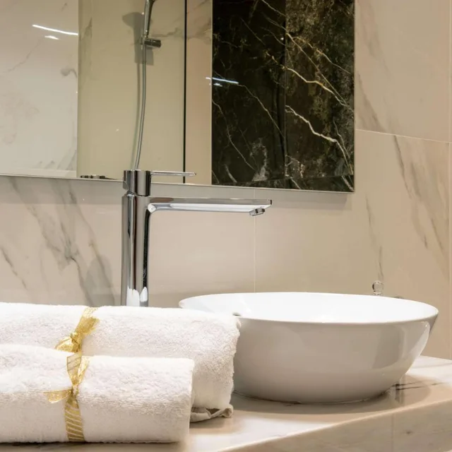 شقة بشرفة، Brit Hotel Paris Orly 10/10