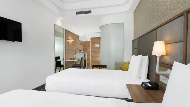 غرفة بسريرين منفصلين بإطلالة على المدينة، Holiday Inn Gurugram Sector 90 5/10