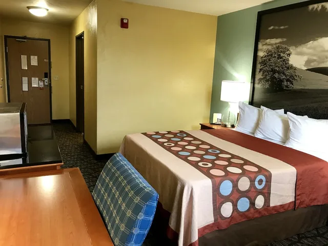 غرفة بسرير كوين لذوي الإعاقة، Super 8 By Wyndham Union Gap Yakima Area 1/4