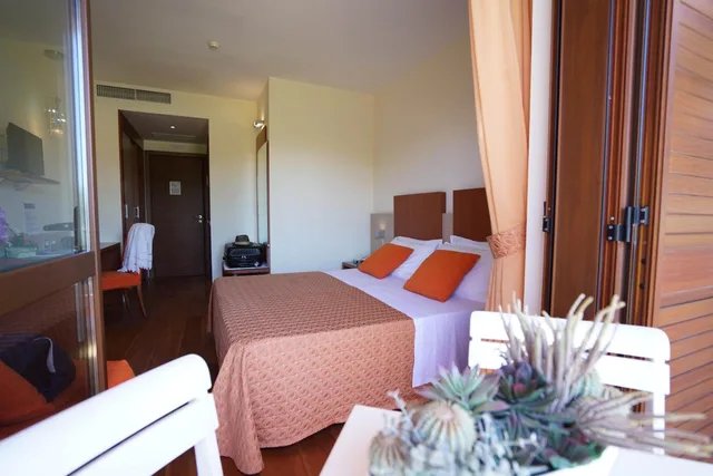 غرفة مفردة بإطلالة على المسبح، Valtur Calabria Otium Resort 2/3