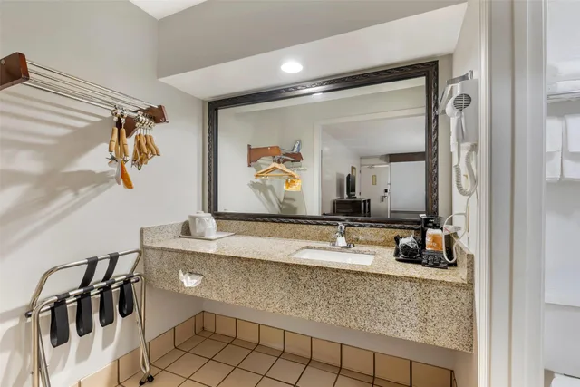 Suite, 2 Queen Beds, Quality Inn & Suites Easley - Greenville 6/6