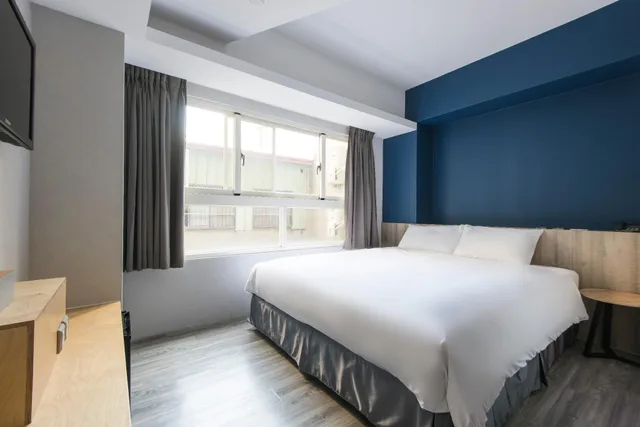 غرفة سوبيريور بسرير كينج وسرير كوين، Sparrow Hotel 1/3