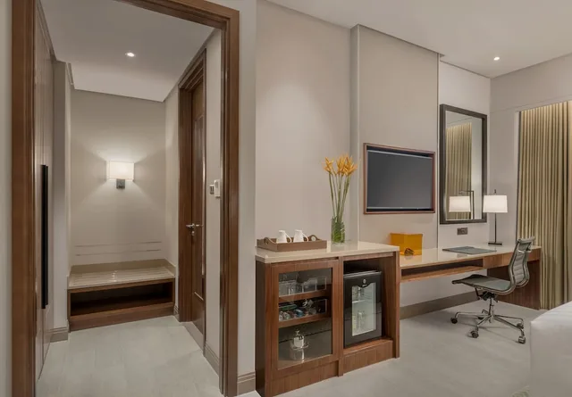 DLuxe Room Twin City View، Dusitd2 Davao 6/6