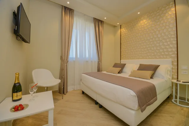 دوبلكس رومانسي بسرير كوين بإطلالة على البحيرة، Villa Garuti 1/2