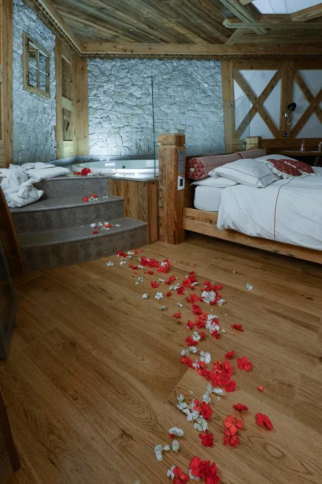 Deluxe, Suite, Hot Tub, HOTEL CHALET PINETA 3/7