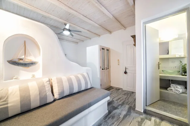 جناح استوديو بسرير مزدوج وسرير فردي بإطلالة جزئية على البحر، Blue Waves Suites & Apartments - To Kyma 8/10
